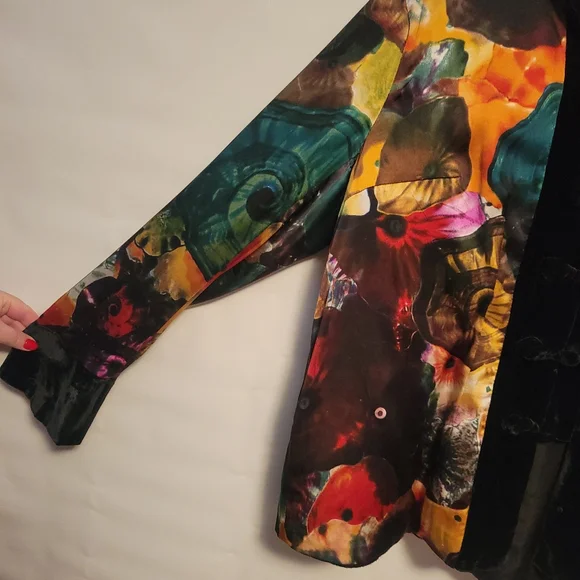 Unique Silky Ink Art Jacket with Velvet Trim - Picture 5 of 15